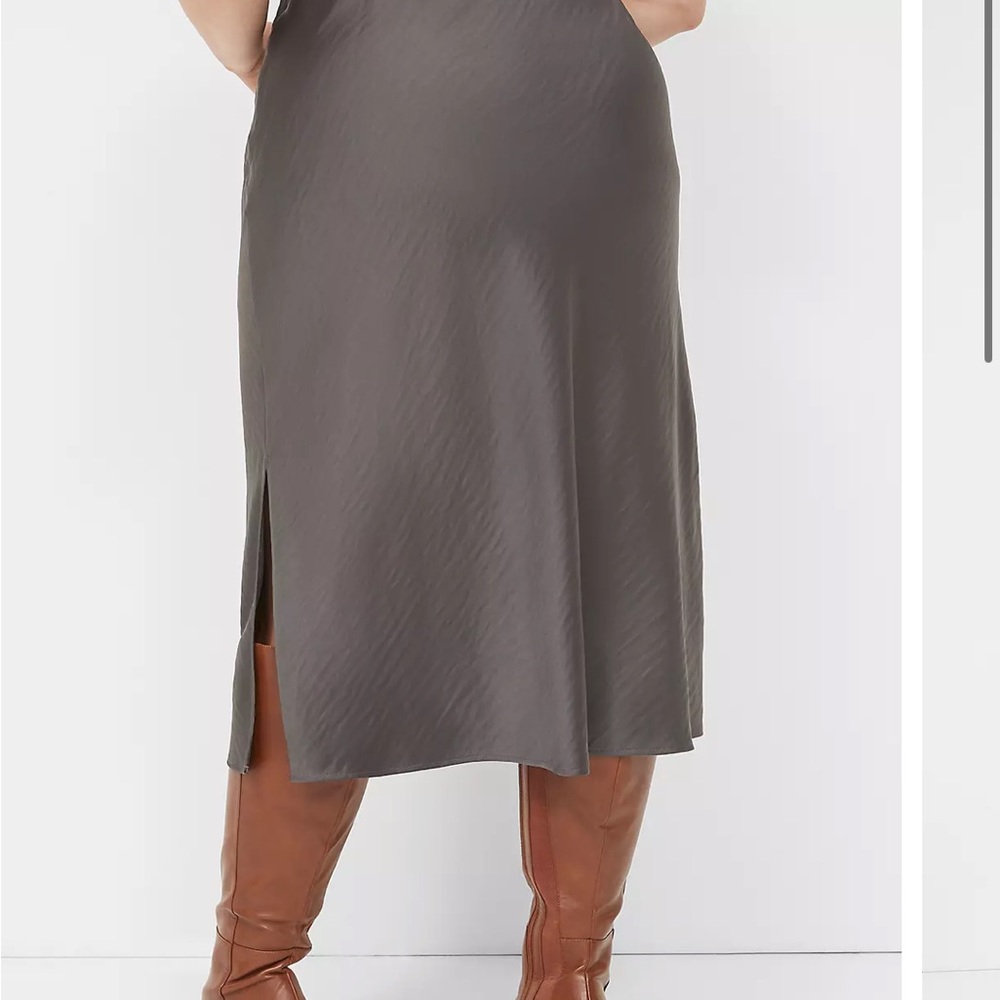 LANE BRYANT NWT Women’s Size 18 Bias Cut Slip Satin Skirt Midi Polyester - Picture 3 of 12